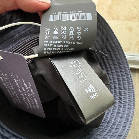 Prada Re-Nylon bucket hat New with tags - Picture 9 of 9